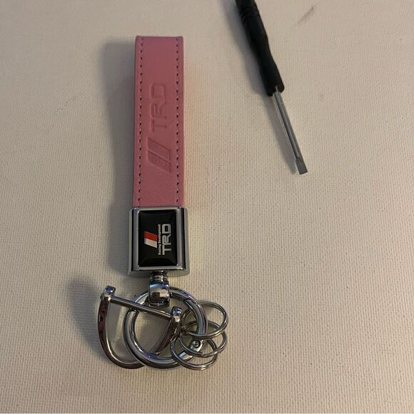 TRD Toyota Key Fob Keychain with Logo in Pink Leather NWT - Picture 3 of 6